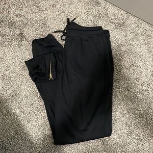 Zyia black Peak jogger with zippers at ankle size xxsmall.